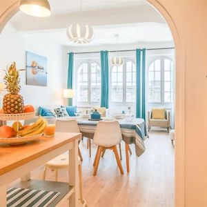 Appartement à 2 Chambres à Coucher