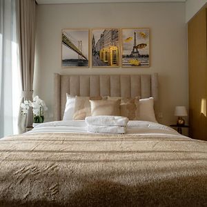 Appartement à 3 Chambres à Coucher