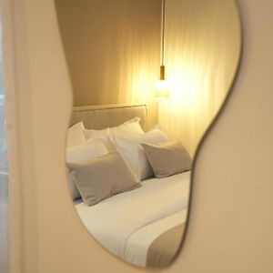 Nea Deluxe Apart-Hotel
