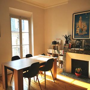 Appartement à 2 Chambres à Coucher