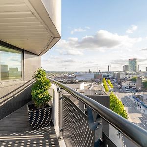 Luxe Two Bedroom Apartment - City Centre - Large Balcony - Secure Parking 1001M