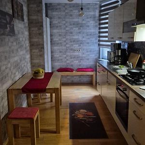 Appartement à 2 Chambres à Coucher