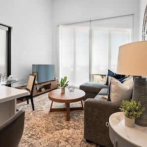 Luxury Furnished Apartment Near Logan Airport