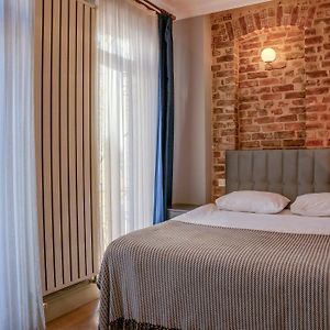 November Hotel