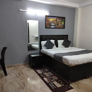 Hotel Embassy - Chanakyapuri