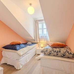 Appartement à 2 Chambres à Coucher