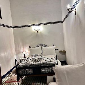 Chambre Budgétée Lit King-Size