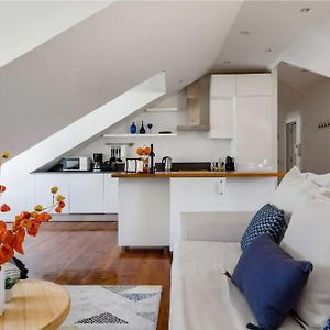 A Captivating Apartment Close To River Tagus In Lisbon