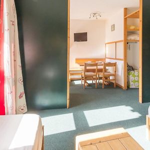 Studio Lit King-Size
