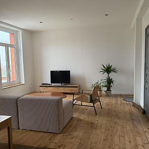 Appartement à 3 Chambres à Coucher