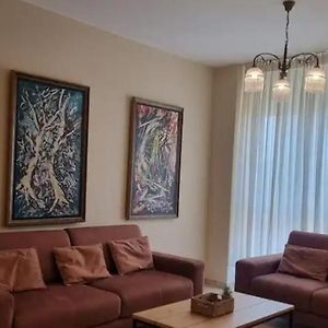 Appartement à 2 Chambres à Coucher