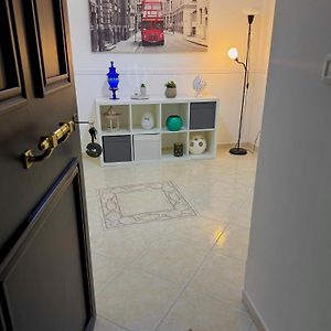 Appartement à 3 Chambres à Coucher