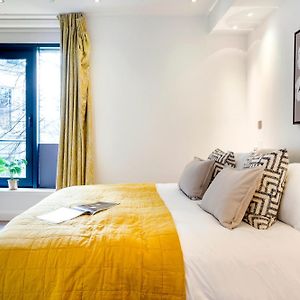 Appartement à 4 Chambres à Coucher