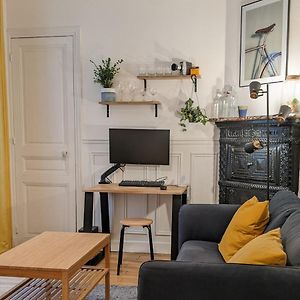 Apartment 2 Steps From Montmartre