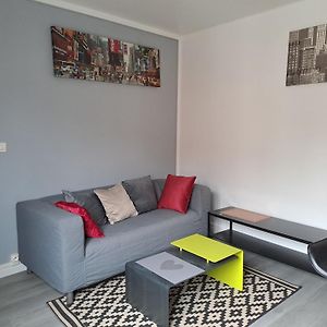 Appartement à 2 Chambres à Coucher