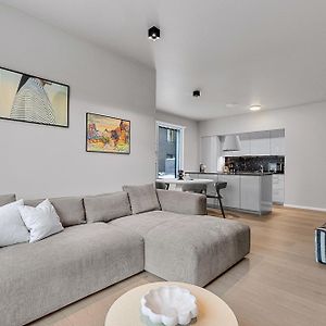 Appartement à 2 Chambres à Coucher