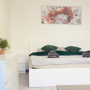 Appartement à 2 Chambres à Coucher