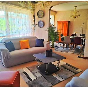 Appartement à 3 Chambres à Coucher