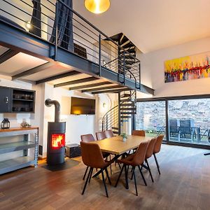 Appartement de Luxe à 4 Chambres à Coucher