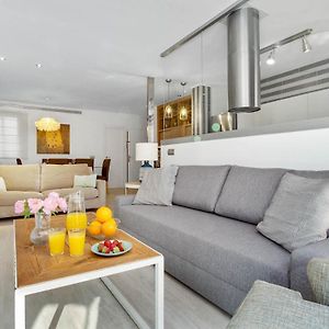 Appartement à 2 Chambres à Coucher
