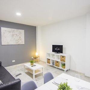 Appartement à 3 Chambres à Coucher