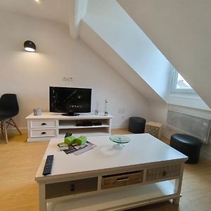 Appartement à 3 Chambres à Coucher