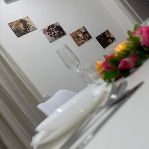 Appartement de Luxe à 2 Chambres à Coucher