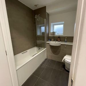 Appartement à 2 Chambres à Coucher