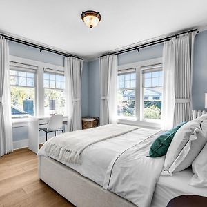 West King Edward Luxury Guest Home