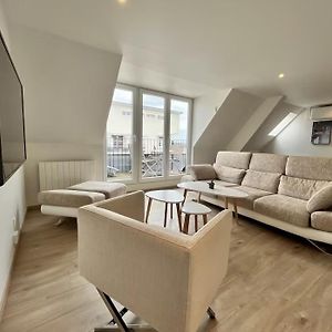 Appartement à 3 Chambres à Coucher