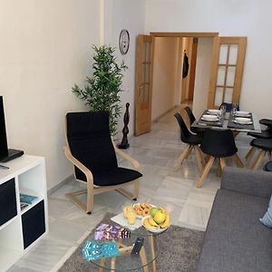 Appartement à 3 Chambres à Coucher