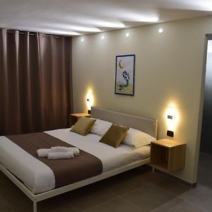 Private Bathroom Triple Room