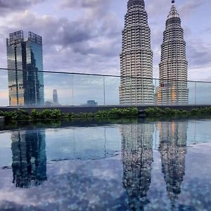 Twin Tower Luxury Service Apartment