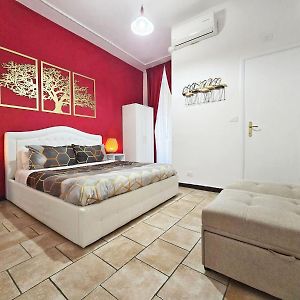 Hosting Flats Guest House