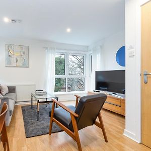 Appartement à 2 Chambres à Coucher