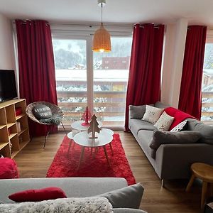 Rouge Canneberge -8 Personnes- 84M2 Vue Degagee Setaz