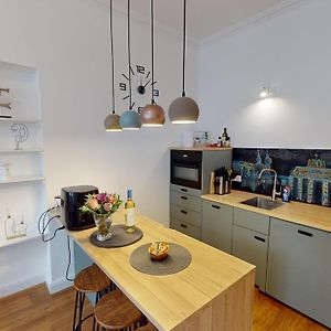 Appartement à 2 Chambres à Coucher