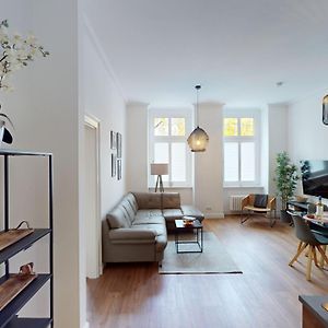 Appartement à 2 Chambres à Coucher