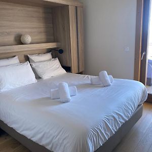 Appartement Haute Gamme Ski Aux Pieds, Piscine, Sauna.