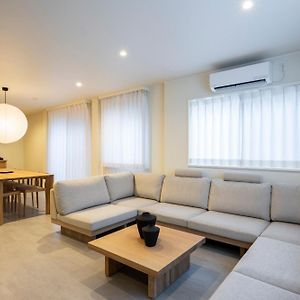 Appartement à 3 Chambres à Coucher