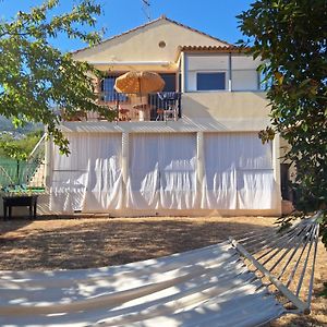 Villa à 3 Chambres à Coucher