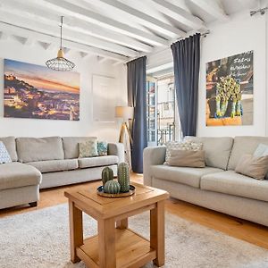 Appartement à 3 Chambres à Coucher