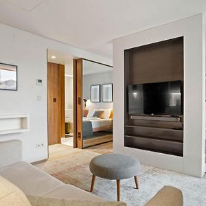 Santos Luxury Studio And Gym II