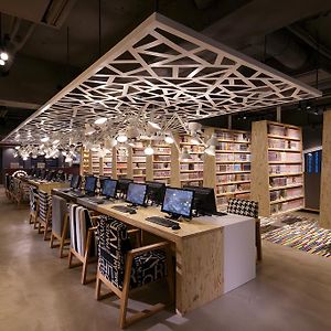 Booth Netcafe & Capsule