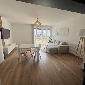 Appartement à 2 Chambres à Coucher