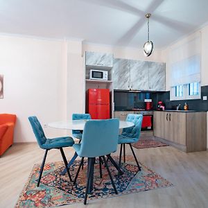 Sepolia Metro Station 1 Bdrm 4 Pers By Mps