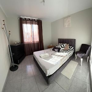 Appartement à 2 Chambres à Coucher
