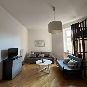 Appartement à 2 Chambres à Coucher