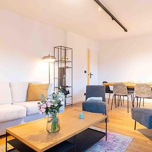 Appartement à 2 Chambres à Coucher