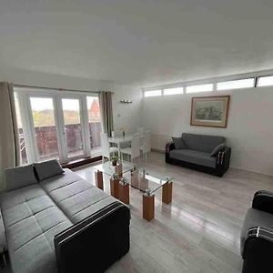 Queensway 2 Bedroom Flat